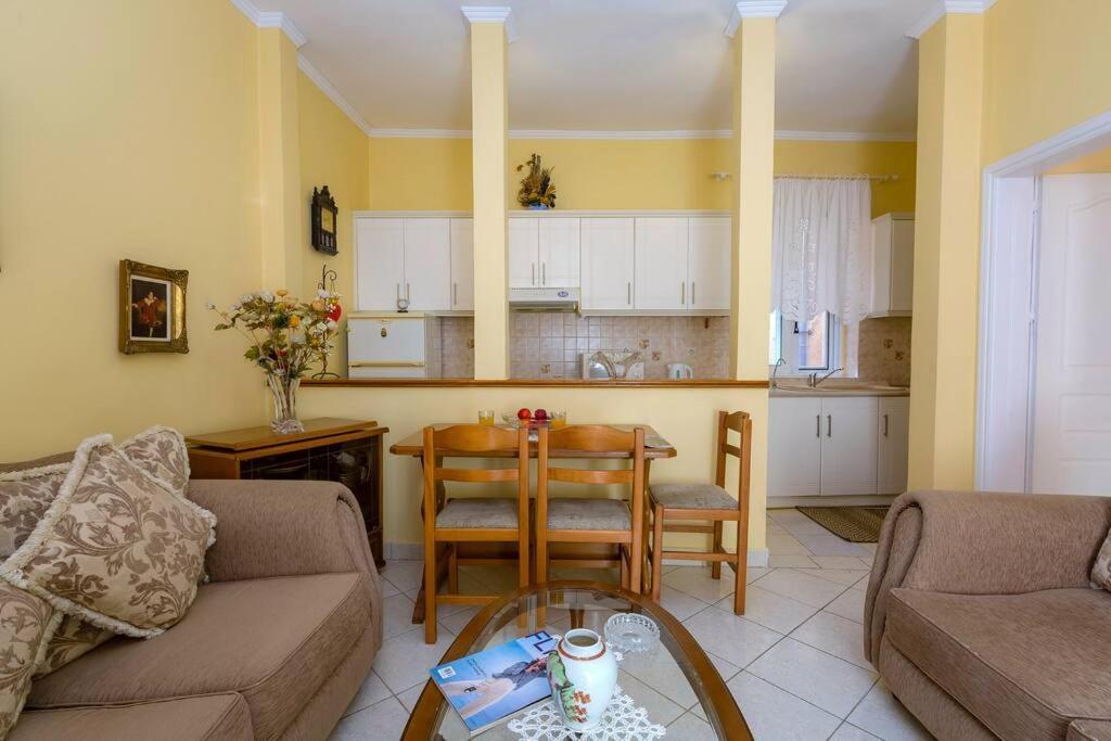 Ria's In Corfu Town Appartement